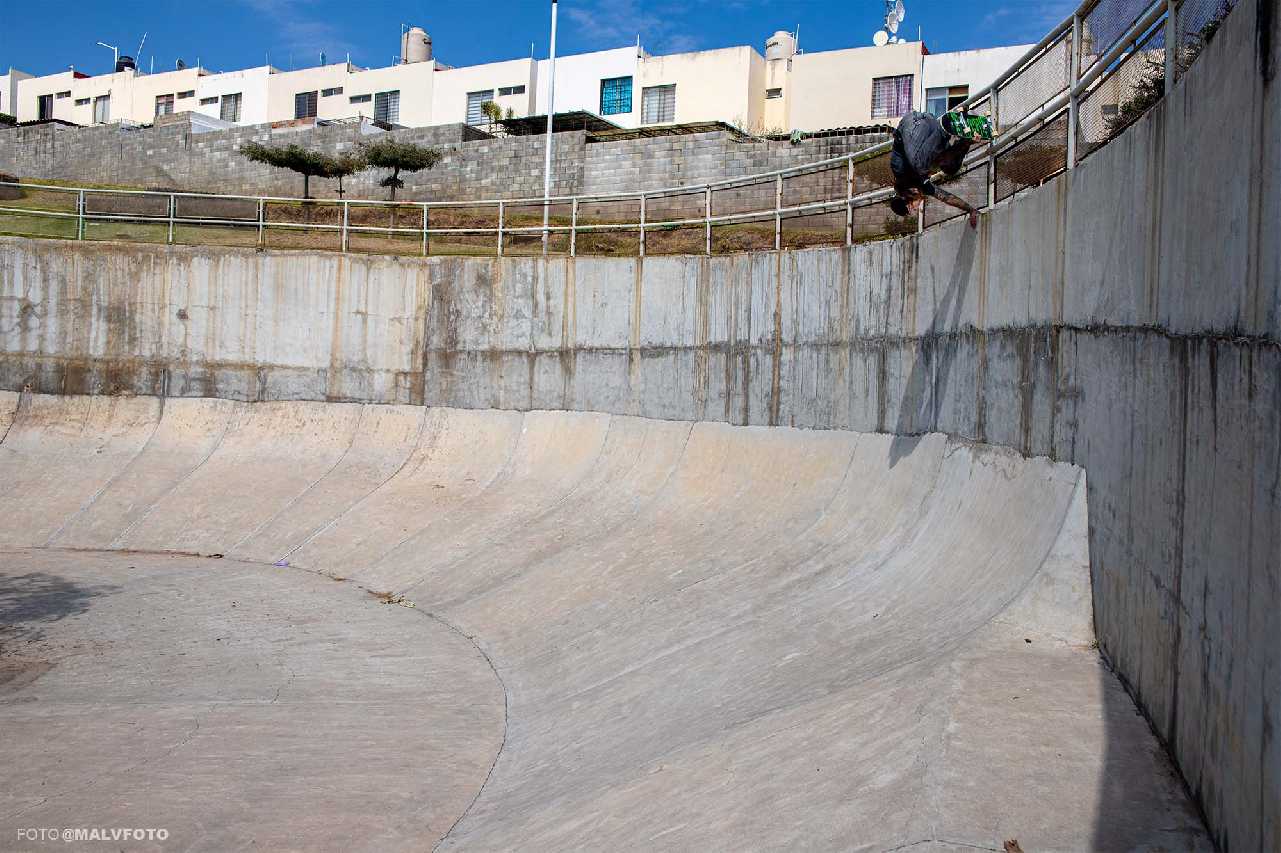 Chris Russell destrozando Terrazas en Guadalajara