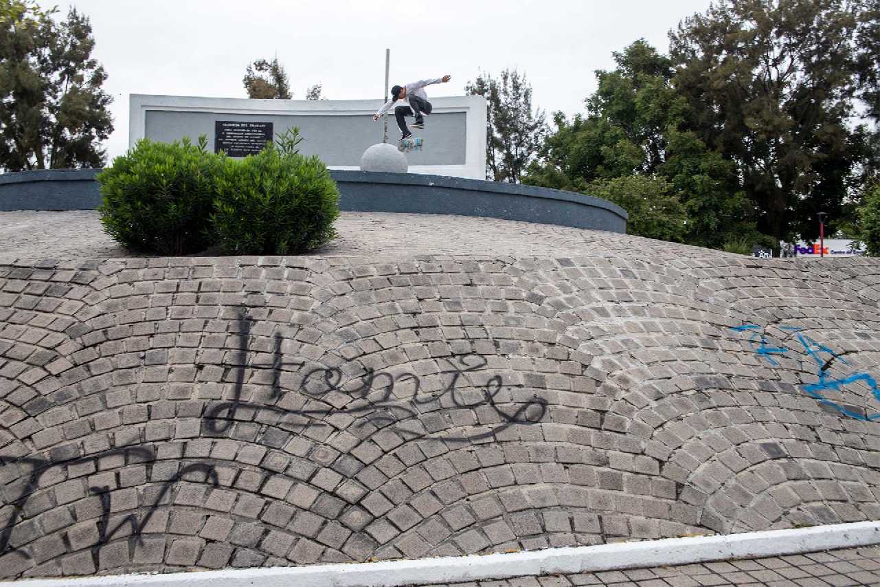 Francisco Cervantes | Extras