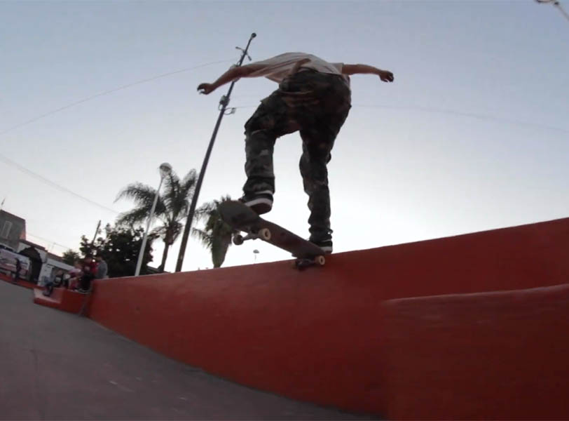 Moy Galindo para Dexlix Patinetas