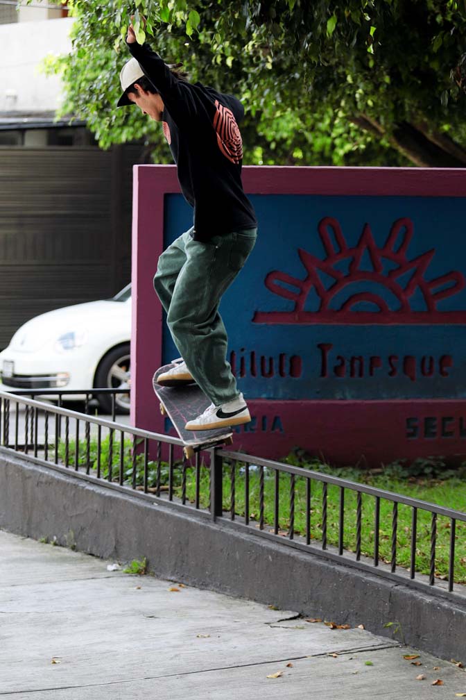 Backside 5050 grind con maña