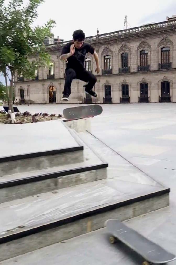 Fakie 360 flip